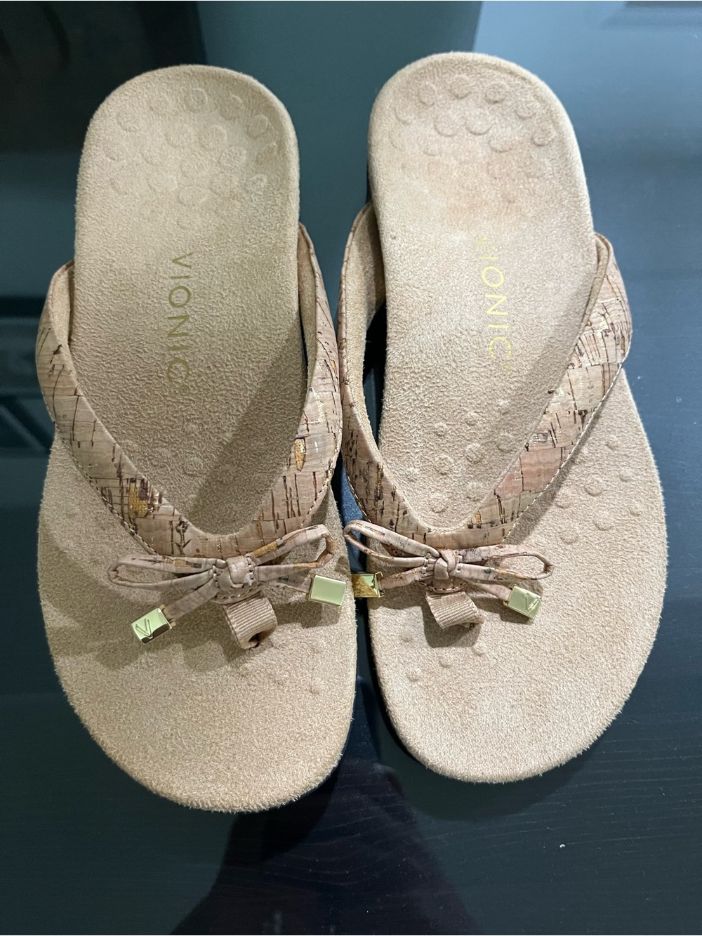 Vionic Tan Cork-Effect Bow Thong Sandals with Gold Accents